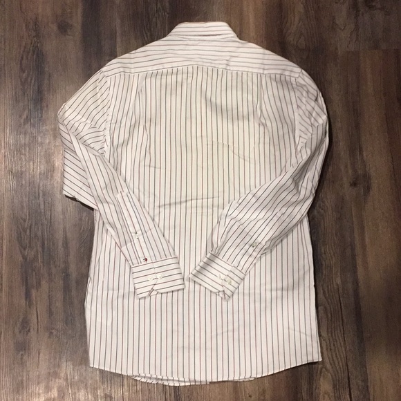 Tommy Hilfiger Button Down - Picture 6 of 6